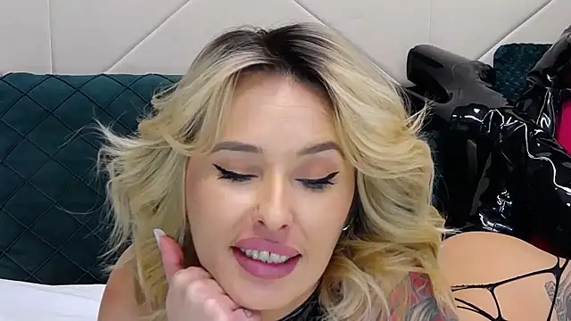 IssaSmith's cam snapshot