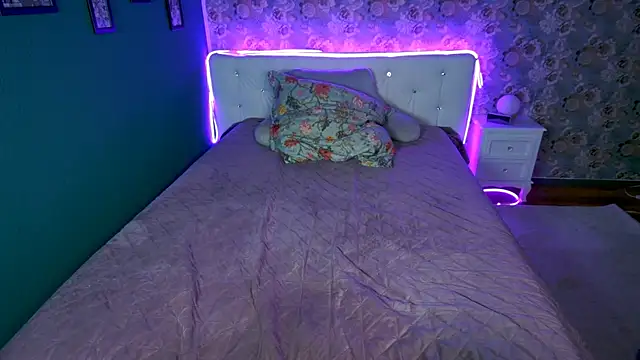 EmilyDiazofficial's cam snapshot