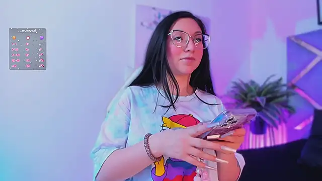 lucy_neil's cam snapshot