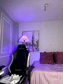 HoneyMollyX live sex cam