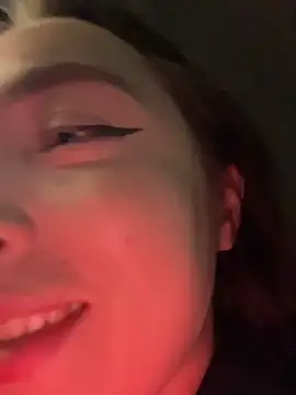 Holly_Play's cam snapshot