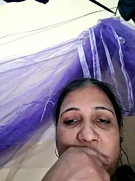 Anushka_Singh93's cam snapshot