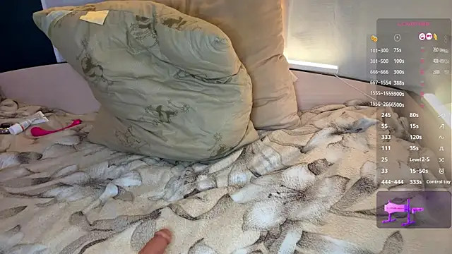 MaryjaneSpider's cam snapshot