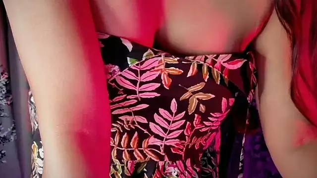 SilkenSundari's cam snapshot