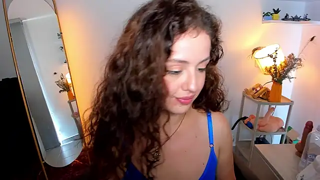 Cassandra_Caiin's cam snapshot