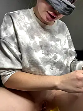 Mikki5P live sex cam