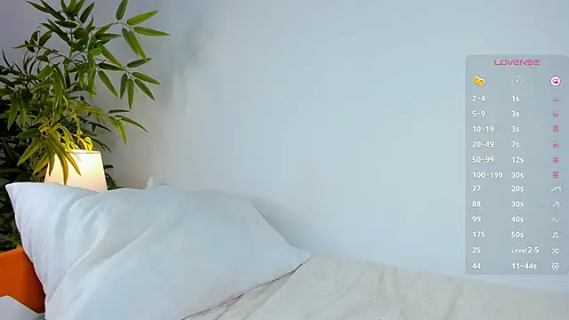 Love_audirs6's cam snapshot