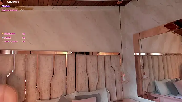 ari_monet live sex cam