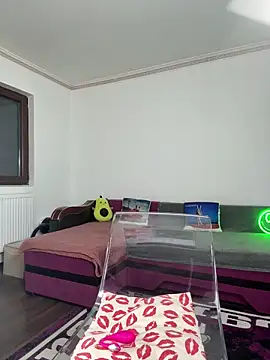 MiaKiittyy's cam snapshot