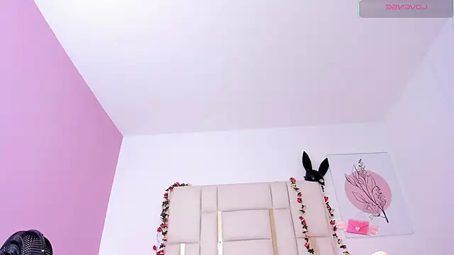 Silvanna-Casstro live sex cam