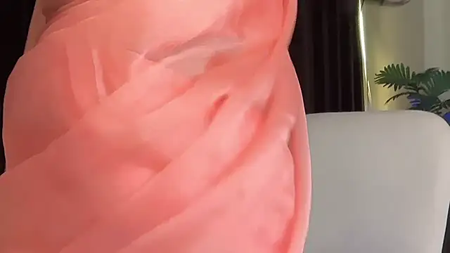 Wow-nisha's cam snapshot