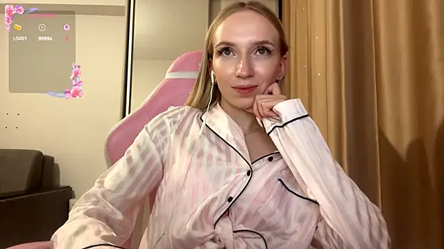 LaceDream's cam snapshot