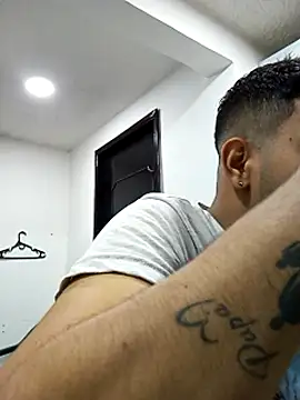 Moreno_latino_sex's cam snapshot