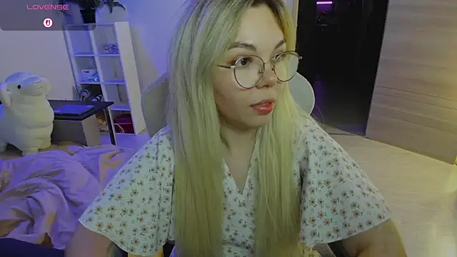 SpecterGirl's cam snapshot