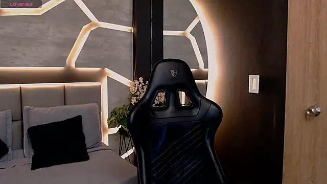 DakotaRussell_'s cam snapshot