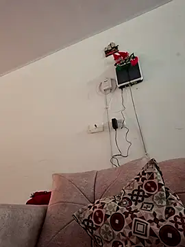 PaulaOrtiz_1's cam snapshot