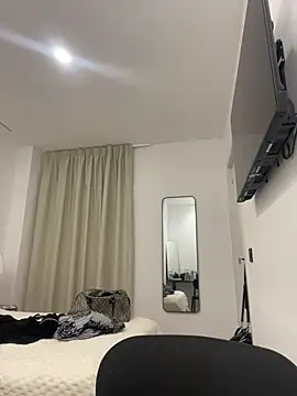 Ninabigtitied's cam snapshot