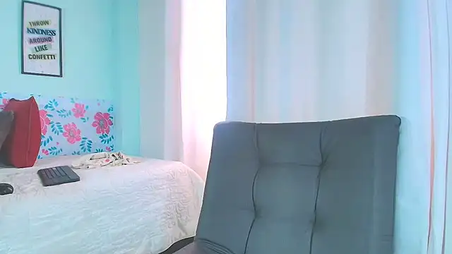 Sharlottexxlatin_'s cam snapshot