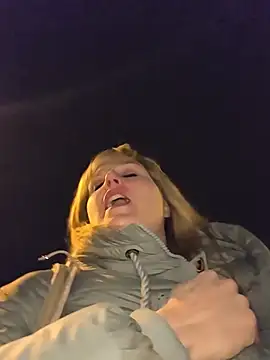 Sexybiene969's cam snapshot