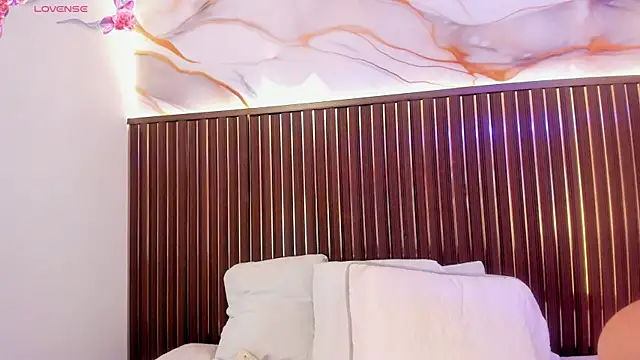 Roxie-NS's cam snapshot