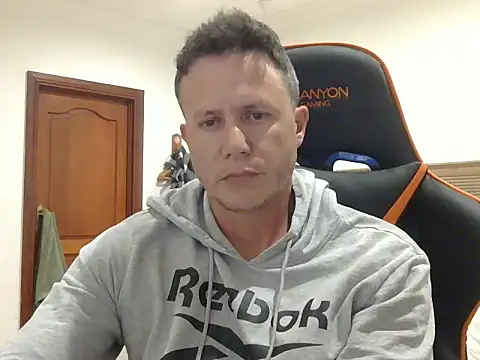 TroyDieselXXX's cam snapshot