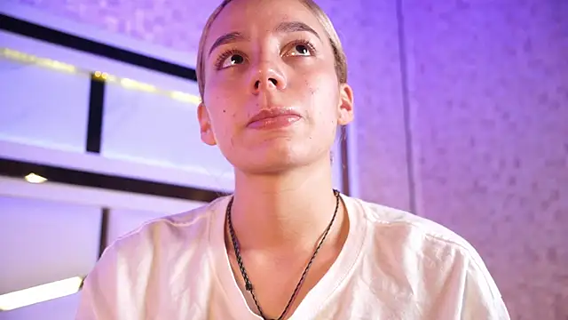 ambar_rosse25's cam snapshot