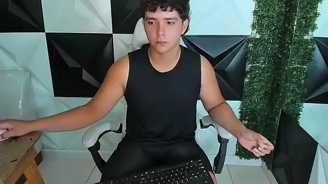 Dani_cumboy live sex cam