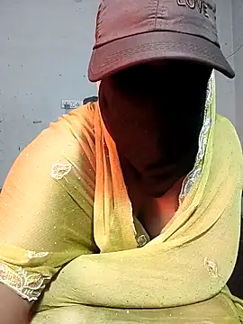 HotAishaa's cam snapshot