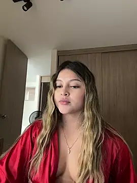 lunablossom_'s cam snapshot