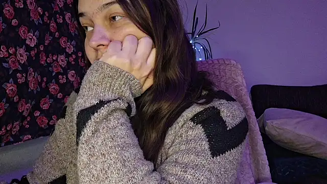 Cyndee_Winter's cam snapshot