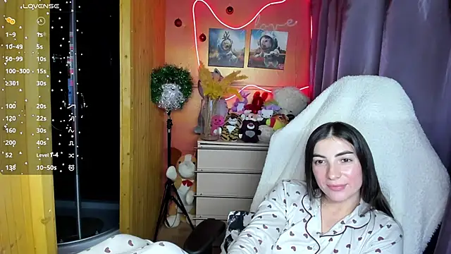 Fiery_Brunette_'s cam snapshot