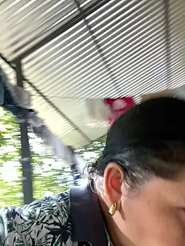 lady_and_charly's cam snapshot