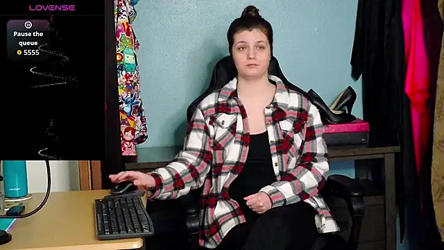 TreeJeanne's cam snapshot