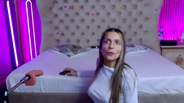 PlayfulShow's cam snapshot