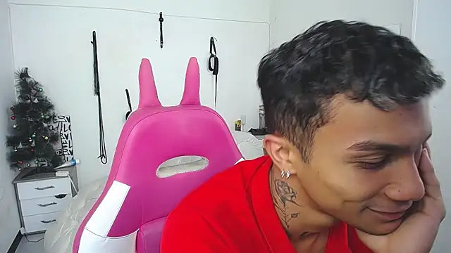 Leonard_Price live sex cam