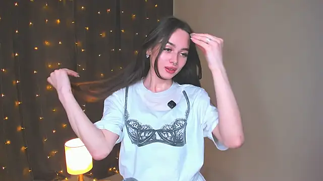 YvonneRobes live sex cam