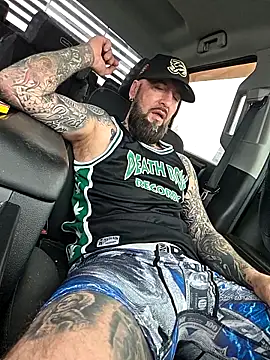 Beardedtattood live sex cam