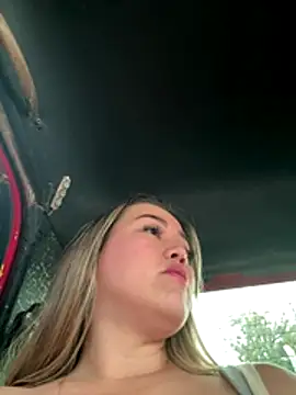 Danielavegax live sex cam