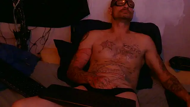 TheOneYouLove69 live sex cam