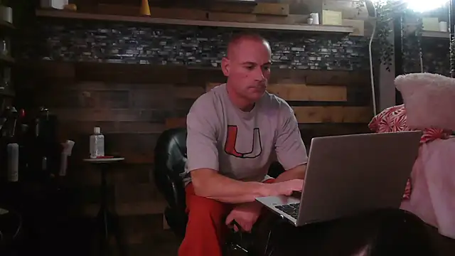 MISTERANDDEMI's cam snapshot