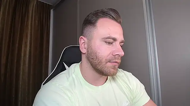 Thori92 live sex cam