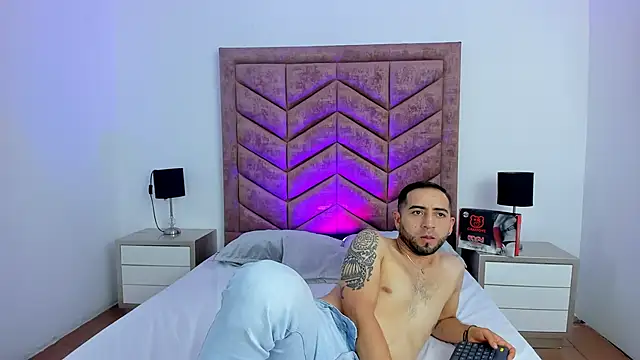 Lushian_Luna's cam snapshot