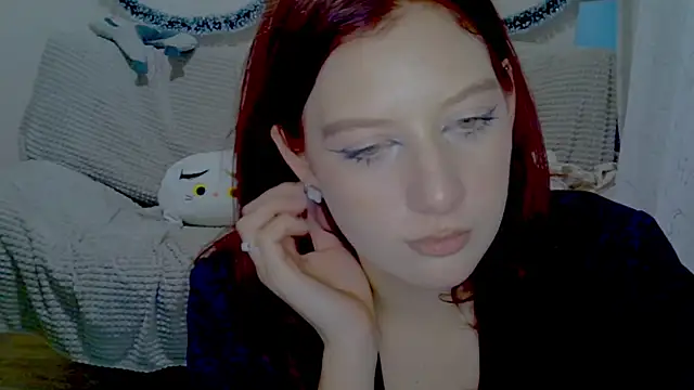 Lily_Ember's cam snapshot