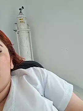 girl_redhead_bigtits's cam snapshot