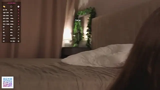 AngelenaCrittendon's cam snapshot