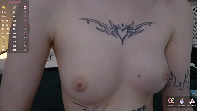 LucyKitty_'s cam snapshot