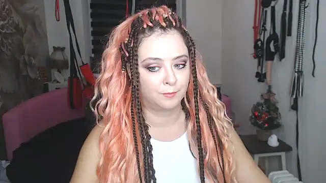 MISSwithDOLLS's cam snapshot