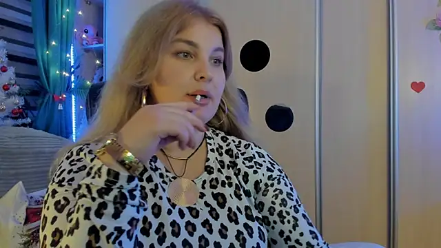 CoraSwon's cam snapshot