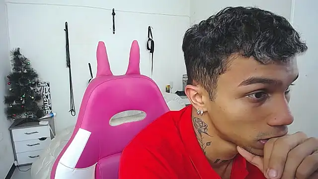 Leonard_Price live sex cam