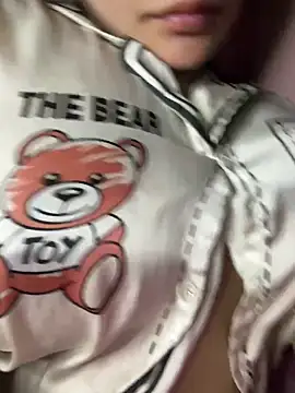 leo-kitty's cam snapshot